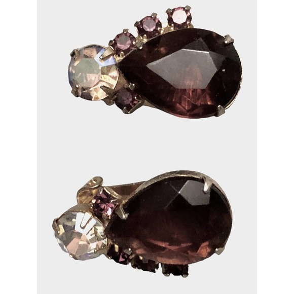 VTG DeLizza & Elster JULIANA Gold Tone Purple Glass Rhinestone Clip Earrings - Picture 3 of 8